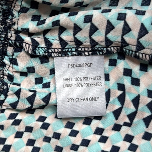 Parker NWT Off-Shoulder Smocked Dress Smocked Fit & Flare Tiered Ruffle Hem S - Picture 8 of 11